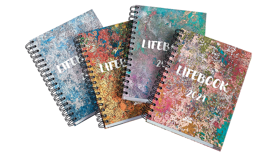 Die vier verschiedenen dm Lifebooks 2021 - Welcher Farbtyp sind Sie?