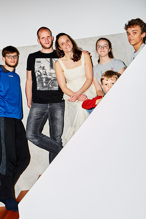 Katharina & Jürgen Zacharias mit ihren vier Kindern